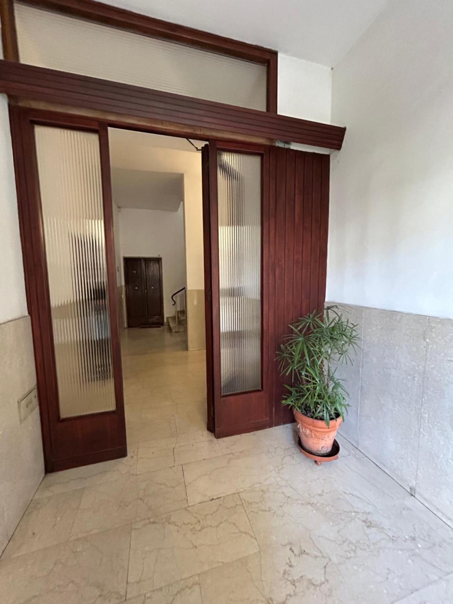 Appartamento Incantevole Con Patio Firenze Bagian luar foto