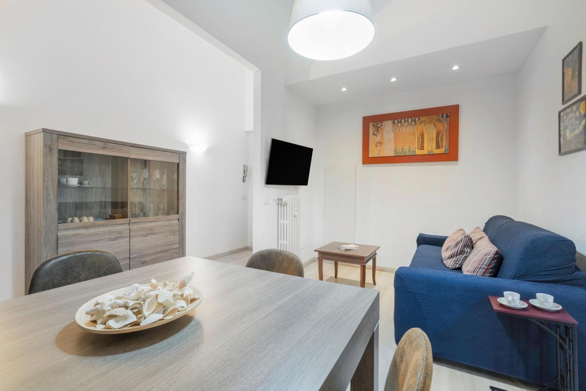 Appartamento Incantevole Con Patio Firenze Bagian luar foto